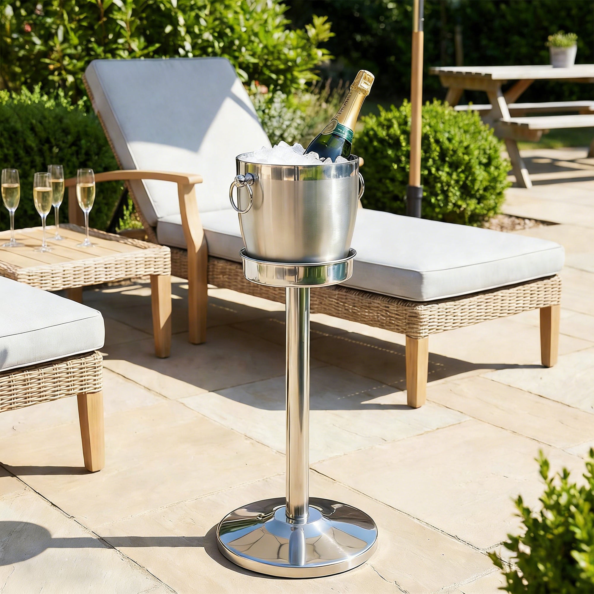 Fortune Candy Insulated Ice Bucket - Double Walled Stainless Steel Ice Bucket with Ice Tongs, Scoop, Lid, and Exclusive Handmade Nylon Holder - 2.8 L (Black)